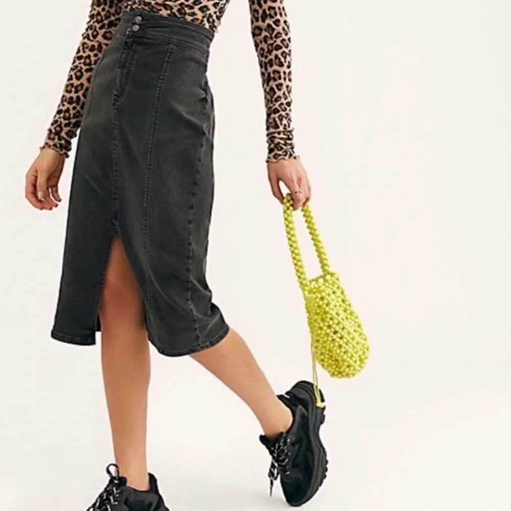 Free People We The Free Maddie Black Denim Midi Skirt Front Slit Button Fly 25